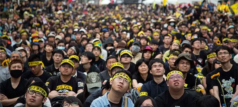 Taiwan Occupation Turns Into ‘Sunflower Revolution’