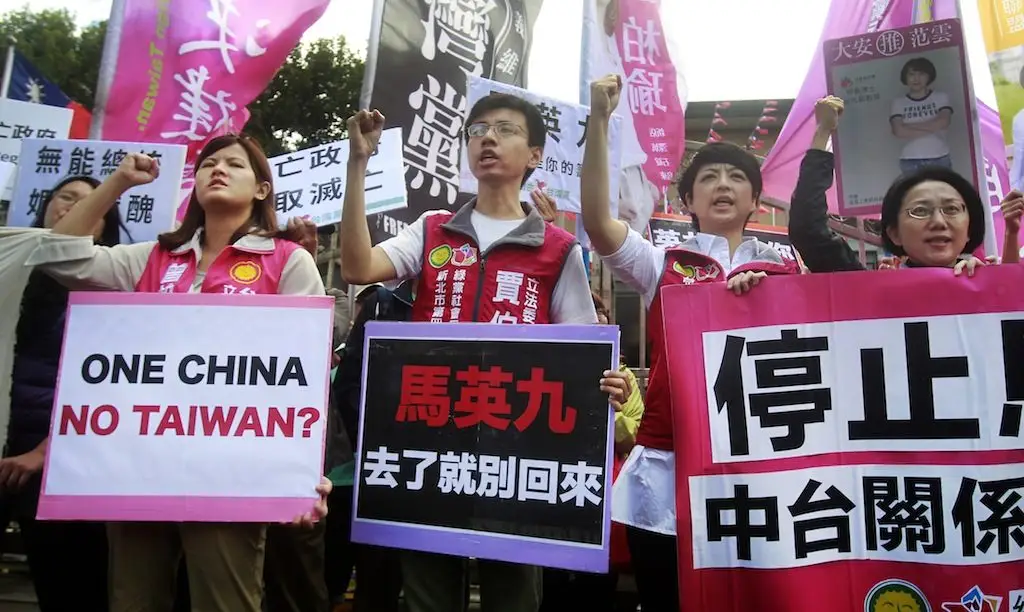 Ma-Xi Meeting: It Cuts Both Ways